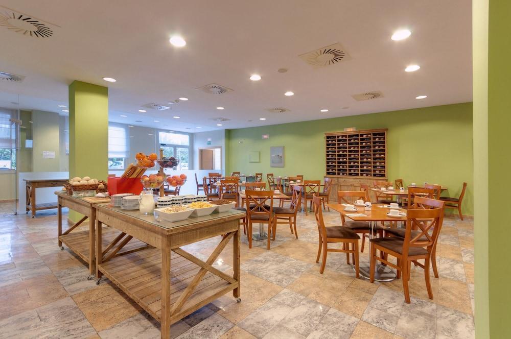 Ramada By Wyndham Valencia Almussafes Ξενοδοχείο Εξωτερικό φωτογραφία
