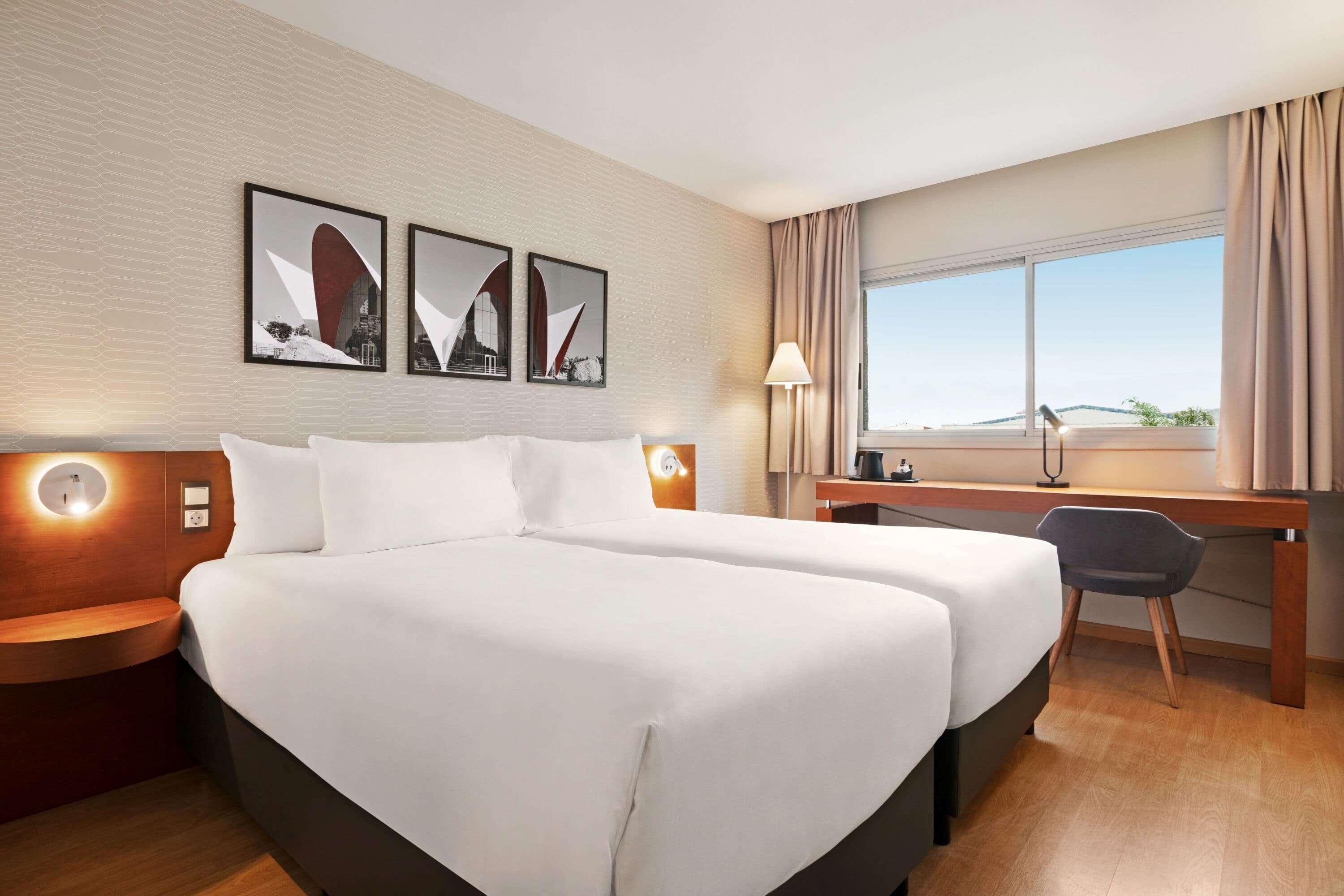 Ramada By Wyndham Valencia Almussafes Ξενοδοχείο Εξωτερικό φωτογραφία