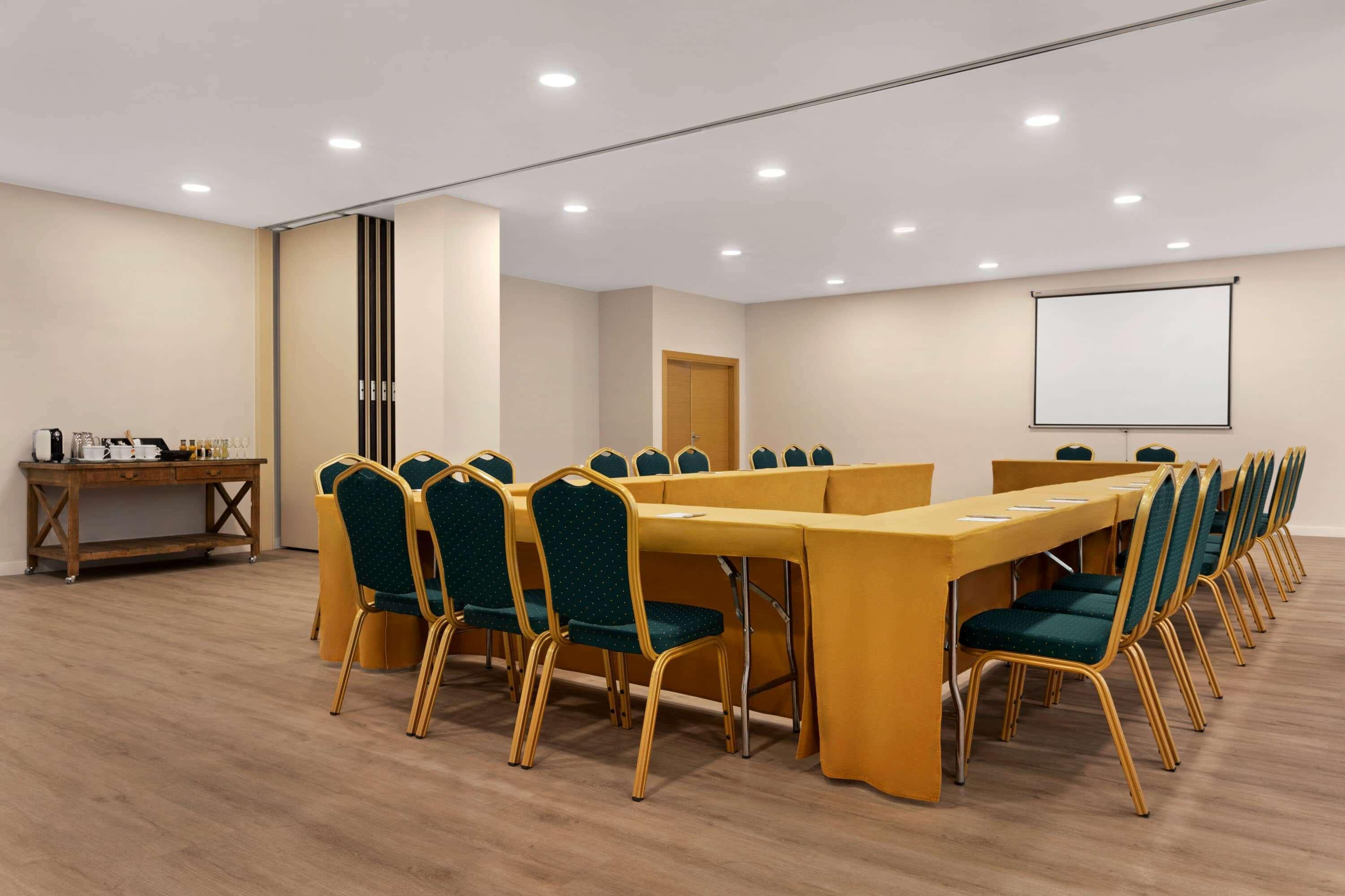 Ramada By Wyndham Valencia Almussafes Ξενοδοχείο Εξωτερικό φωτογραφία