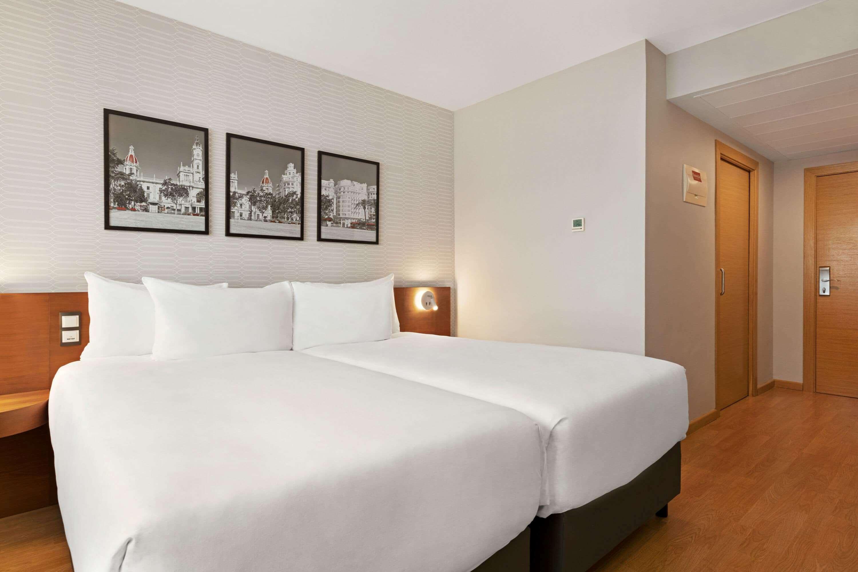 Ramada By Wyndham Valencia Almussafes Ξενοδοχείο Εξωτερικό φωτογραφία