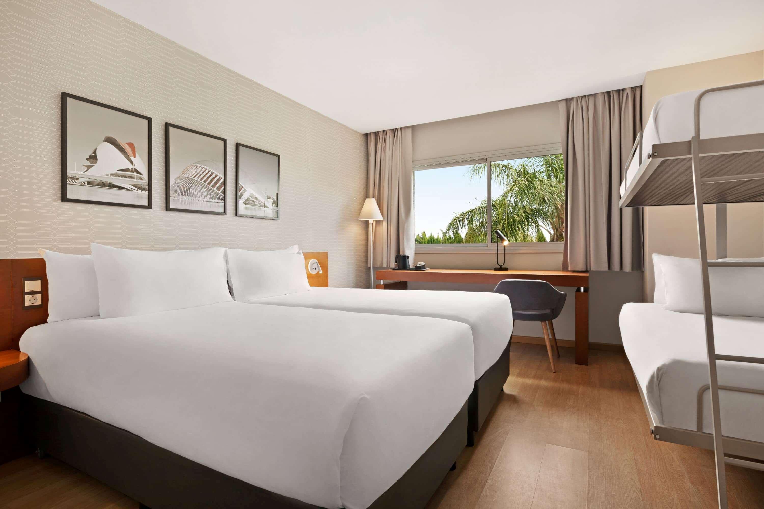 Ramada By Wyndham Valencia Almussafes Ξενοδοχείο Εξωτερικό φωτογραφία
