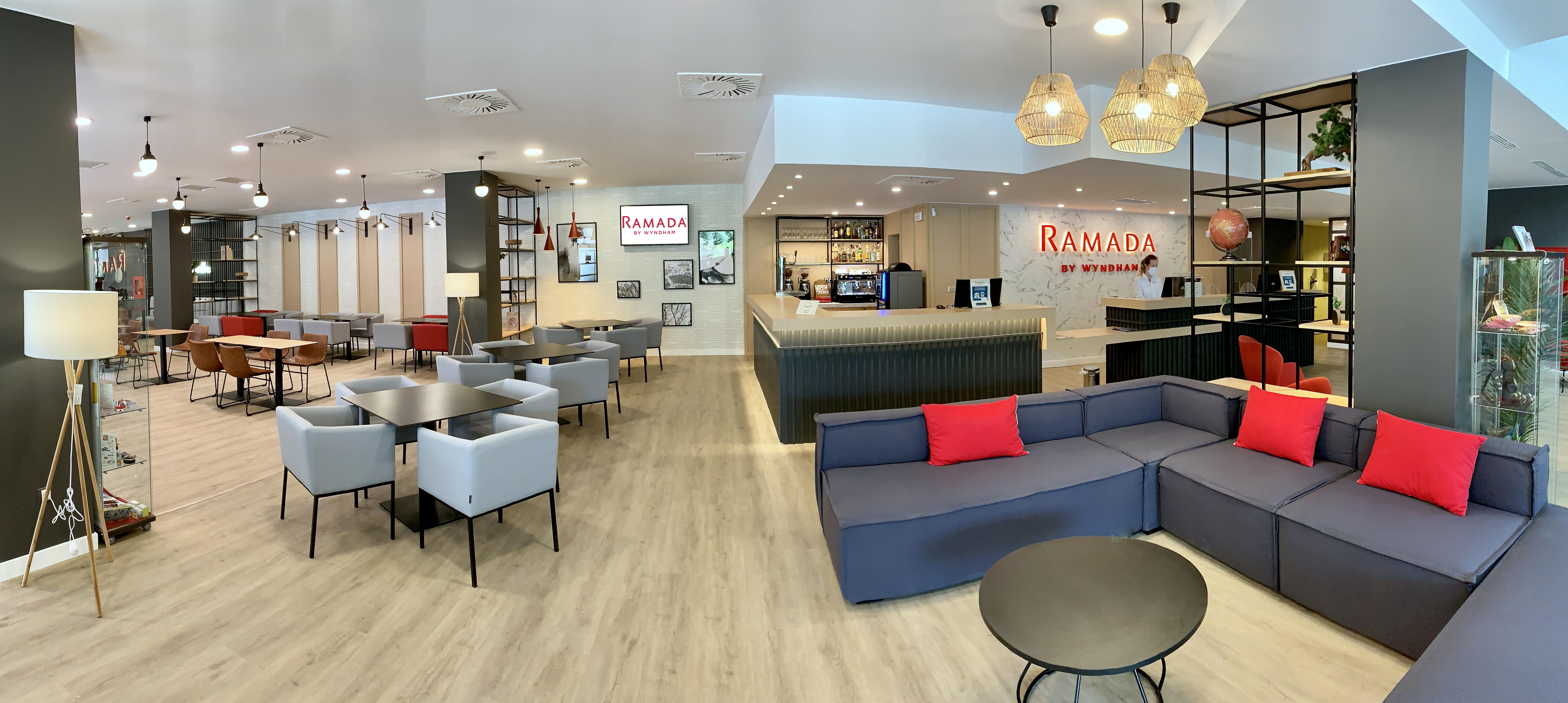 Ramada By Wyndham Valencia Almussafes Ξενοδοχείο Εξωτερικό φωτογραφία