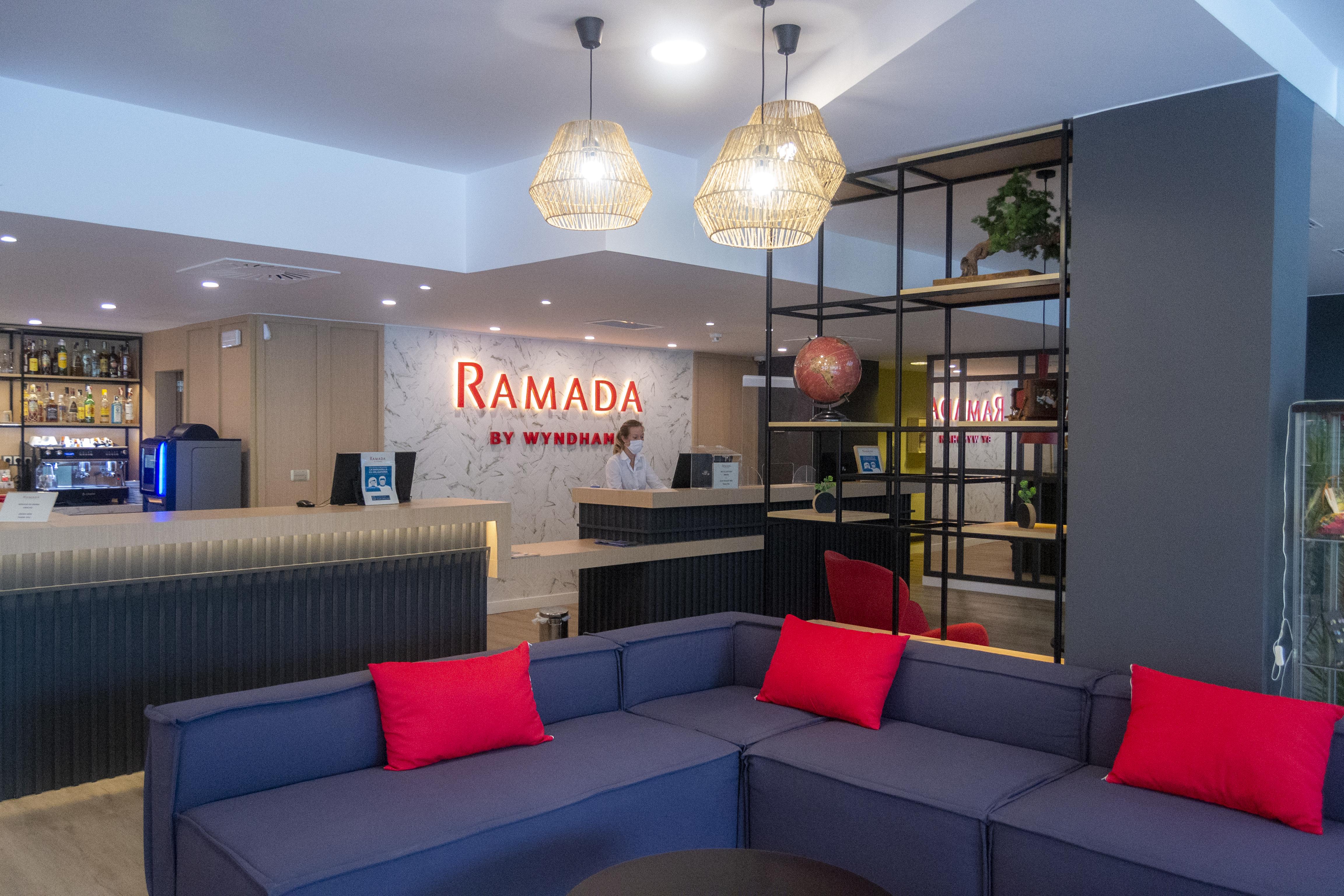 Ramada By Wyndham Valencia Almussafes Ξενοδοχείο Εξωτερικό φωτογραφία