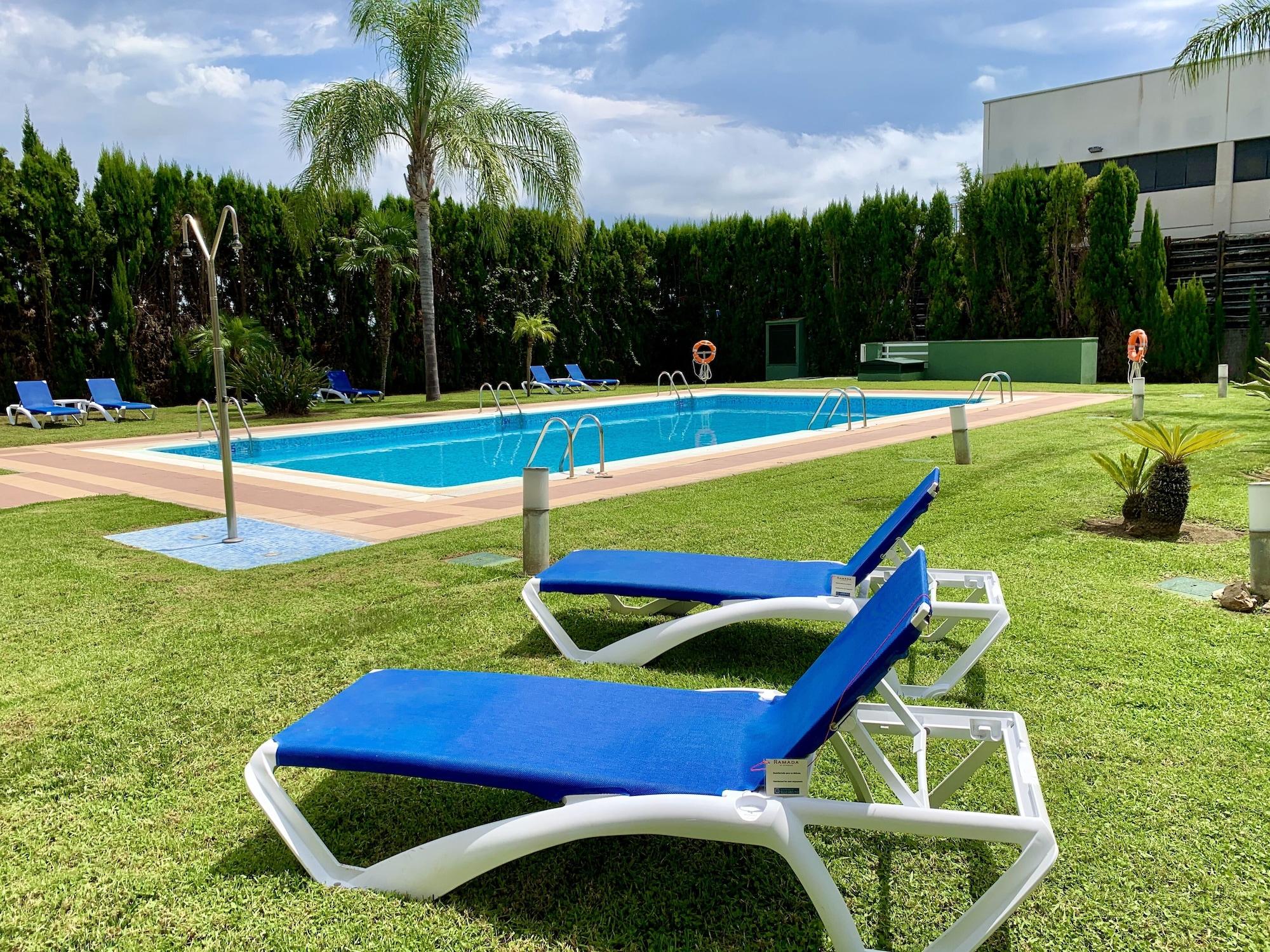 Ramada By Wyndham Valencia Almussafes Ξενοδοχείο Εξωτερικό φωτογραφία